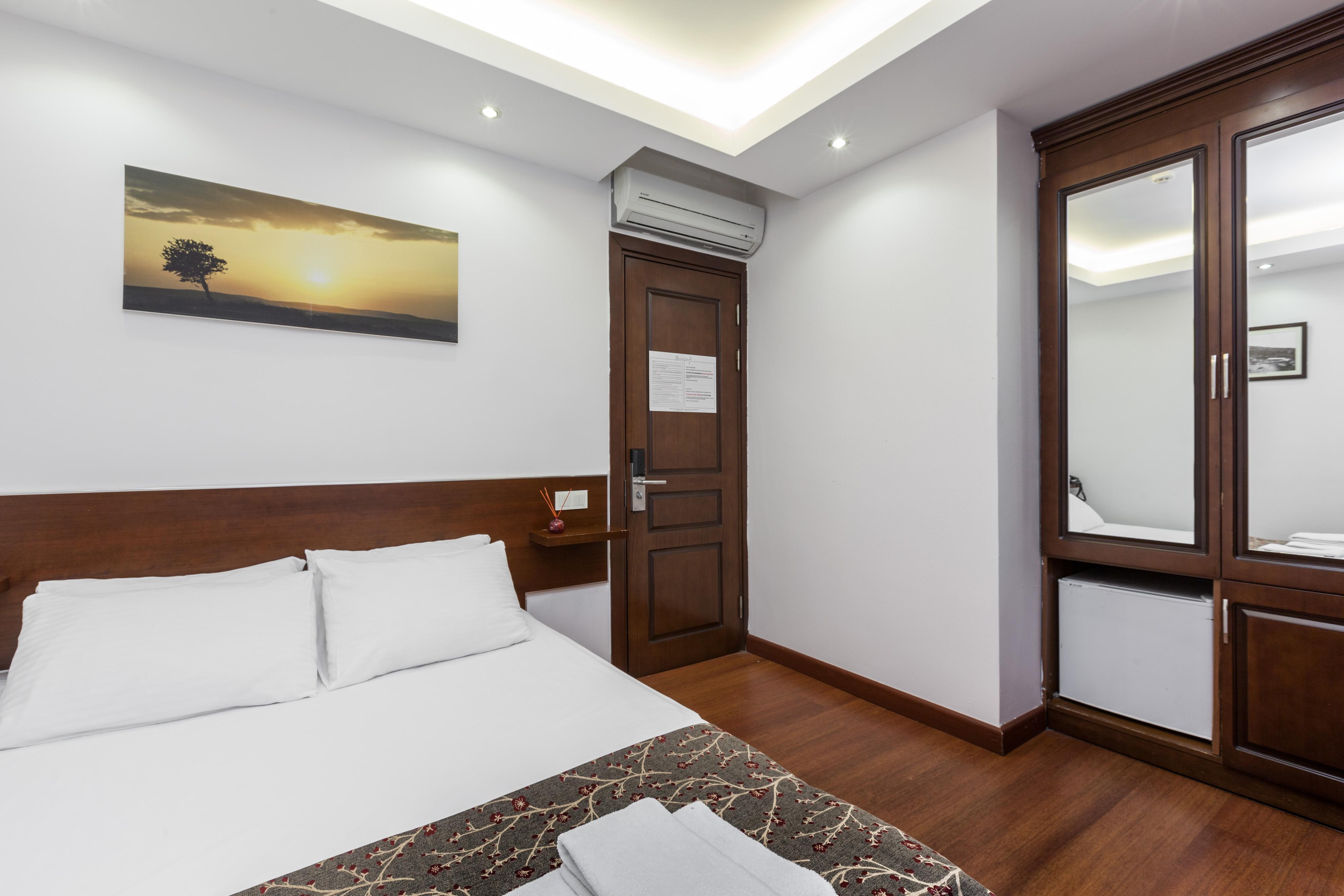 บึยึกาดา คอมฟอร์ต โอเต็ล Hotel อดาลาร์ ภายนอก รูปภาพ