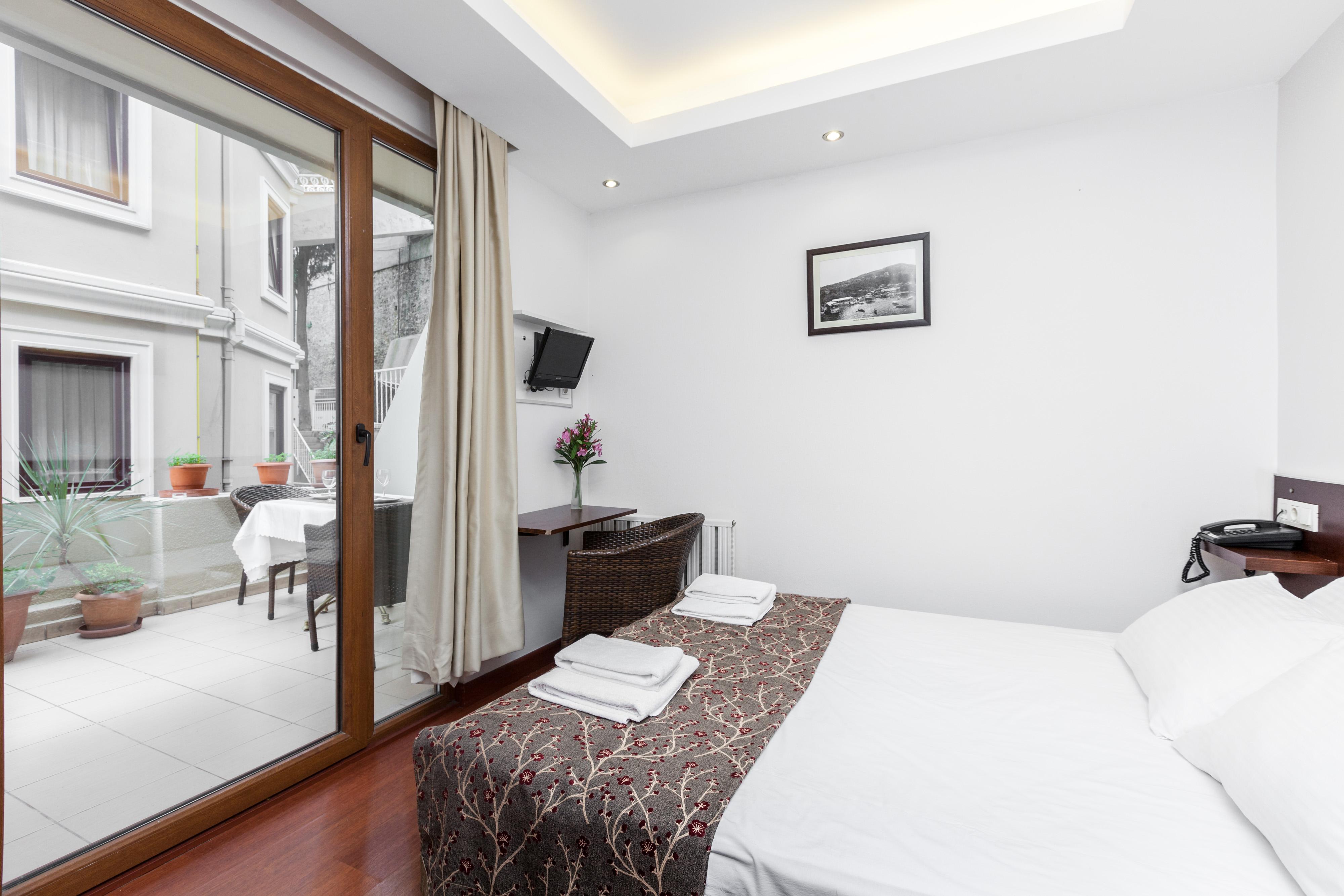 บึยึกาดา คอมฟอร์ต โอเต็ล Hotel อดาลาร์ ภายนอก รูปภาพ