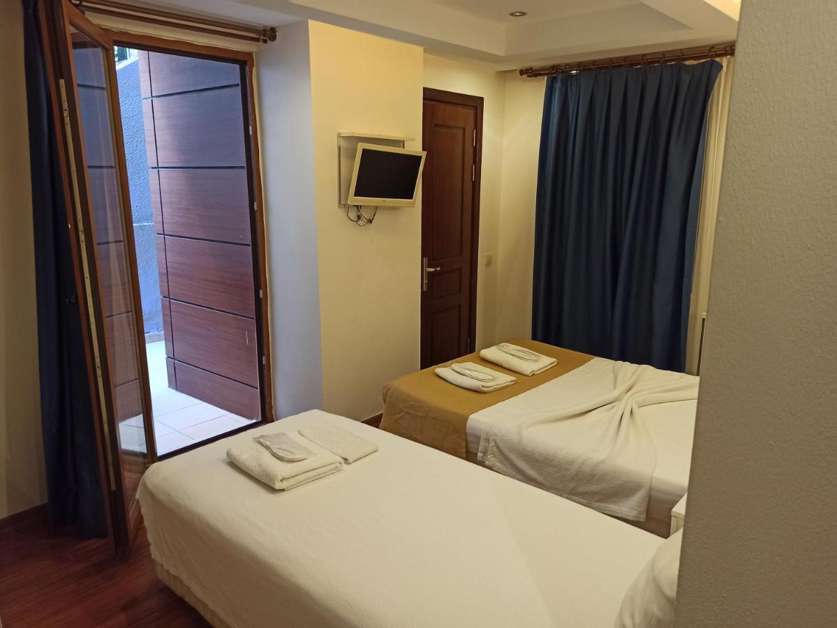 บึยึกาดา คอมฟอร์ต โอเต็ล Hotel อดาลาร์ ภายนอก รูปภาพ