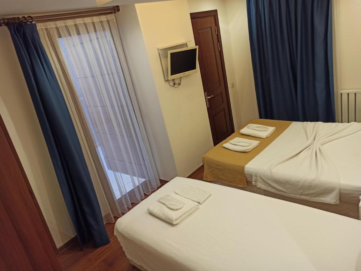 บึยึกาดา คอมฟอร์ต โอเต็ล Hotel อดาลาร์ ภายนอก รูปภาพ