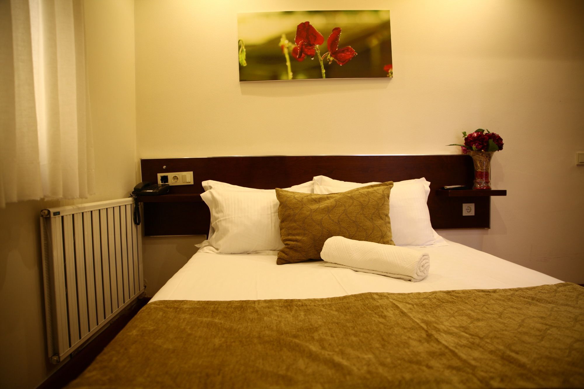 บึยึกาดา คอมฟอร์ต โอเต็ล Hotel อดาลาร์ ภายนอก รูปภาพ