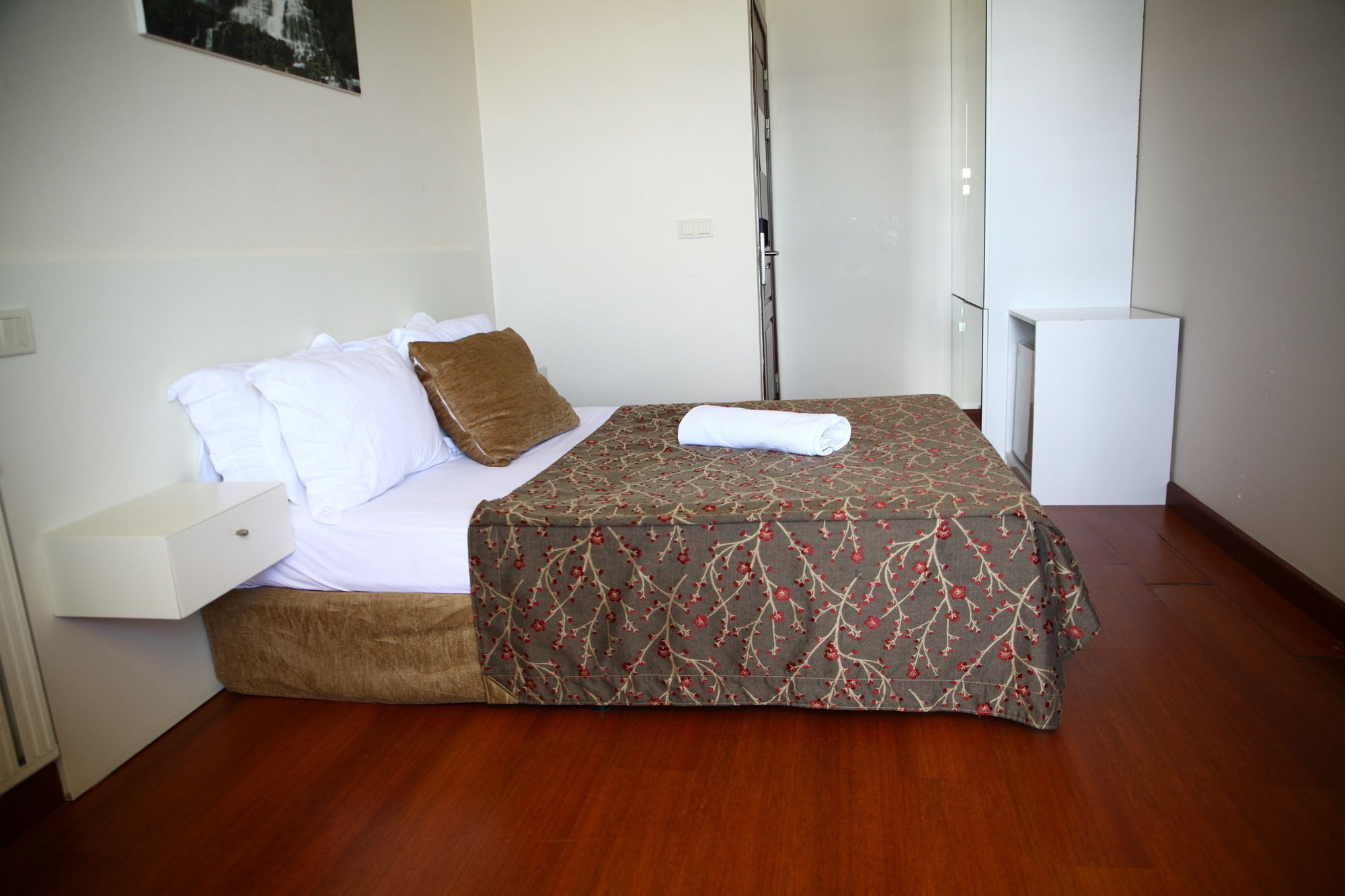 บึยึกาดา คอมฟอร์ต โอเต็ล Hotel อดาลาร์ ภายนอก รูปภาพ