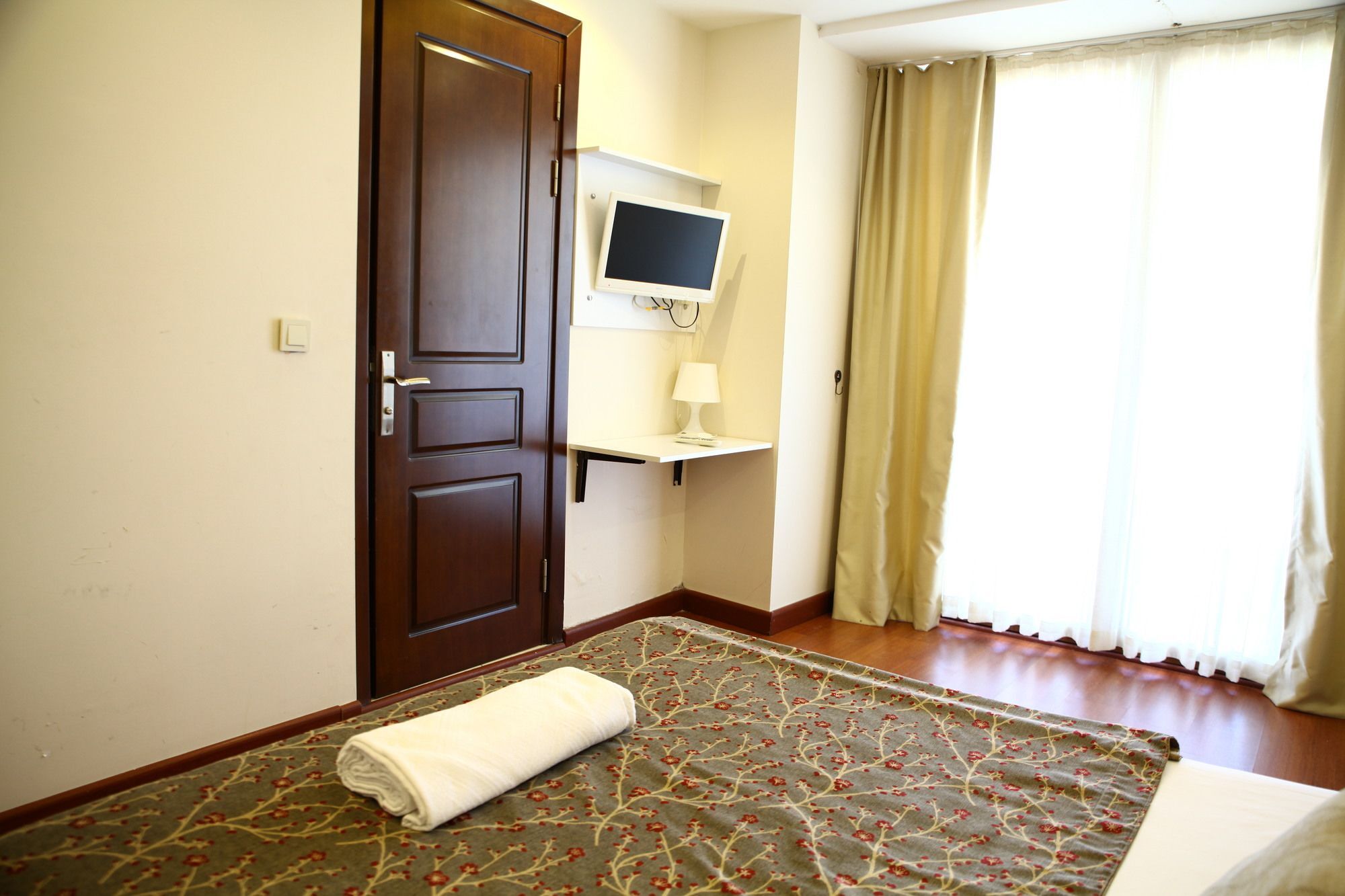 บึยึกาดา คอมฟอร์ต โอเต็ล Hotel อดาลาร์ ภายนอก รูปภาพ